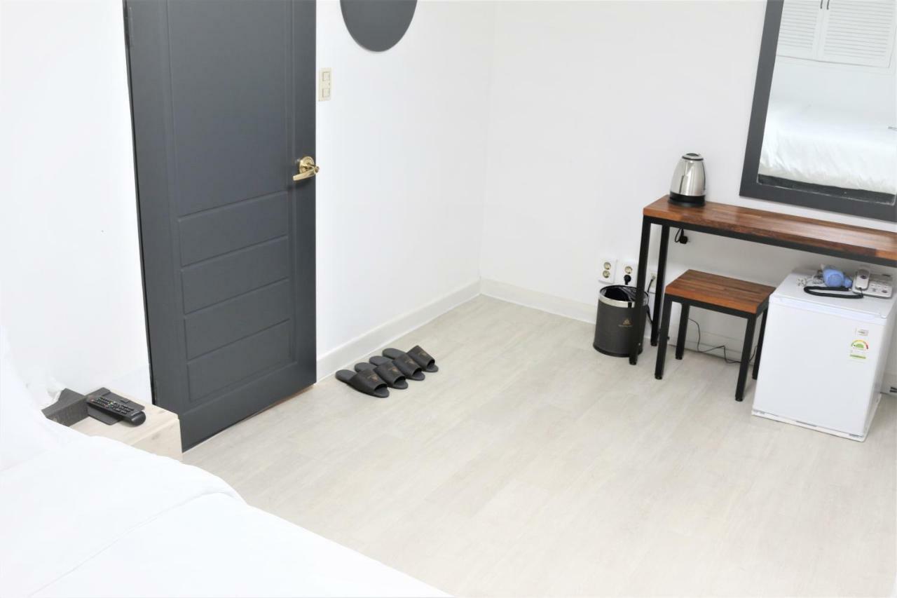 Must Stay Hotel Seoel Buitenkant foto