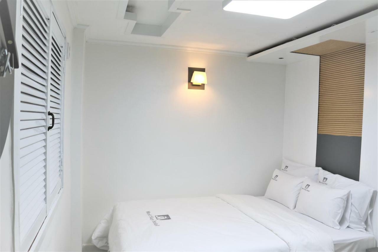 Must Stay Hotel Seoel Buitenkant foto